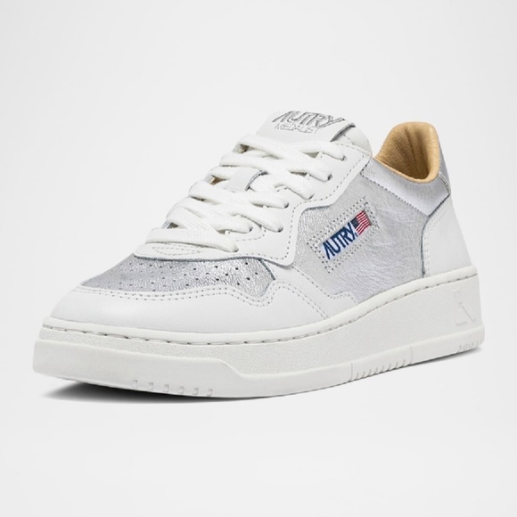 AUTRY MEDALIST Low Top Silver Leather Sneakers - Picture 3 of 9